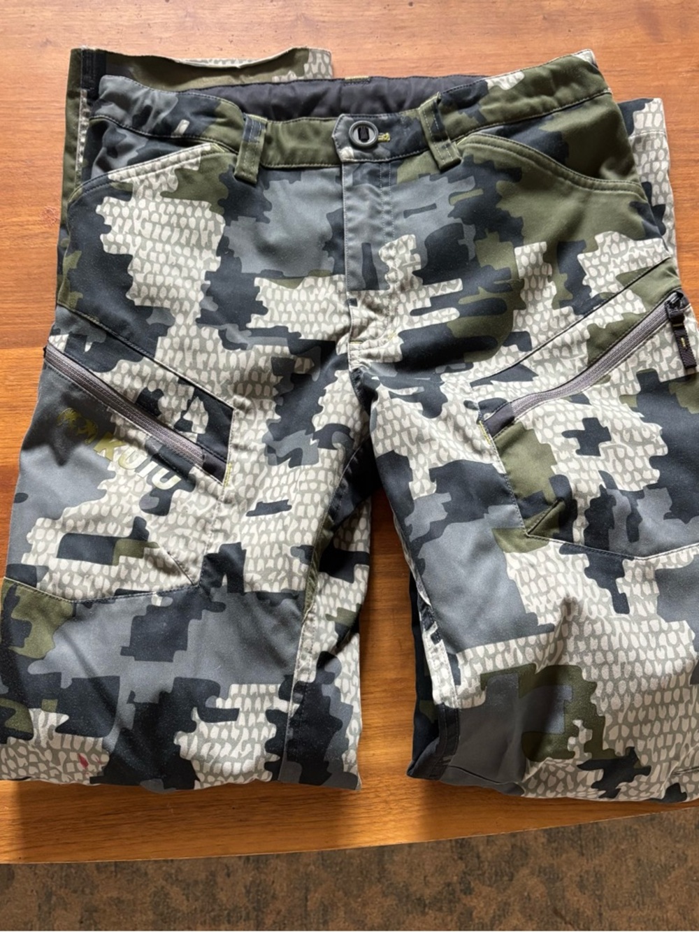 Kuiu hunting pants